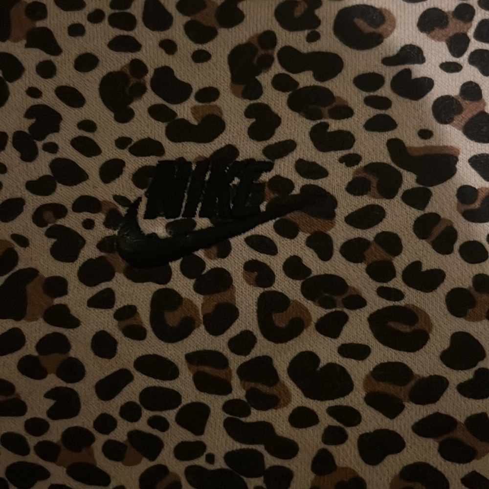 Small  Nike crewneck - Picture 2 of 2